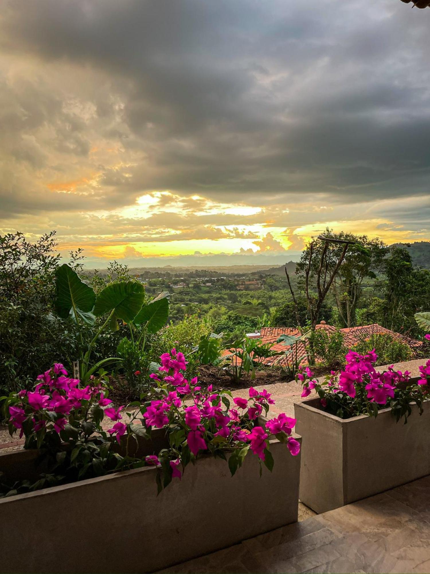 Hotel Spa La Colina Pereira Buitenkant foto